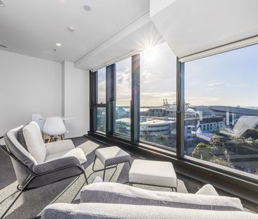 Modern One-Bedroom Apartment in Renovated City Building - Photo 3