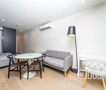 1 bed with furniture - Photo 1