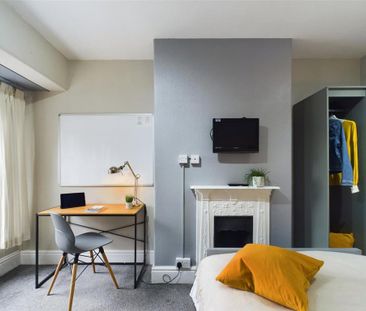 1 bedroom in a house share to rent - Photo 6