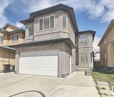 The finished legal with separate entrance 2 bedrooms basement with ... - Photo 1