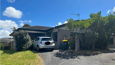 2 bedroom property with garage - Photo 4