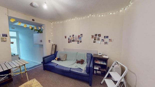 4 bedroom terraced house to rent - Photo 1