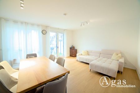 Repräsentatives Wohnen an der Stadtgrenze: Hochwertige DHH mit Privatgrundstück in gehobener Siedlungslage - Foto 2