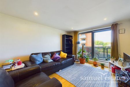 1 bedroom flat to rent - Photo 2