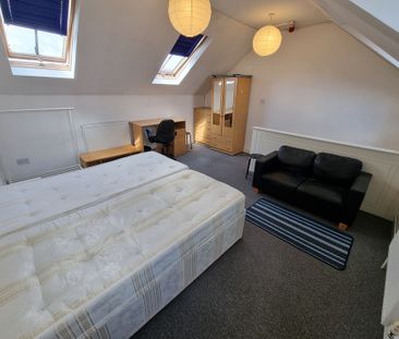 5 Bed Student Accommodation - Photo 4