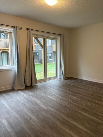 For Lease - 1355 Shevchenko Boulevard Unit# Ground floor, Oakville, Ontario - Photo 3