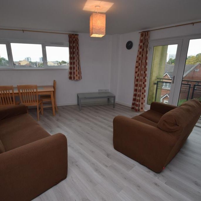 3 bedroom apartment to rent - Photo 1