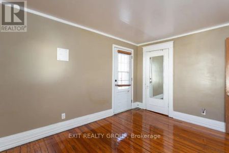 337 DUFFERIN AVENUE - Photo 5