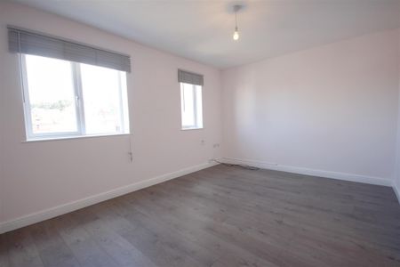2 Bedroom Flat/Apartment To Let - Photo 3