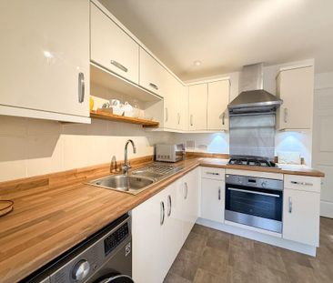 2 bedroom flat to rent - Photo 4