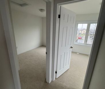 For Lease - 199 Melody Lane, Thorold, Ontario - Photo 6