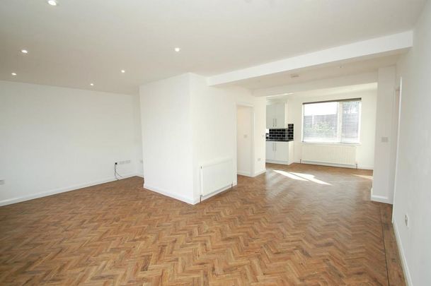 3 bedroom link detached house to rent - Photo 1