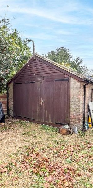 2 bedroom link detached house to rent - Photo 1