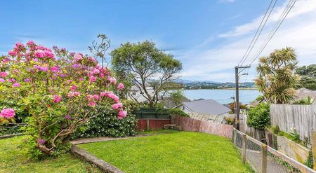 Cosy renovated flat, 5 min walk to shops & beach - Photo 3