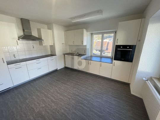 FAMILIEN-PARADIES MIT GARTEN, TERRASSE UND GARAGE - Foto 1