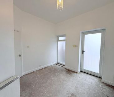 2 bedroom property to rent - Photo 3