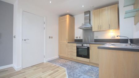 1 bedroom flat to rent - Photo 5