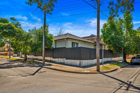 RENOVATED 4 BEDROOM FAMILY HOME 800M TO AUBURN STATION - Photo 5