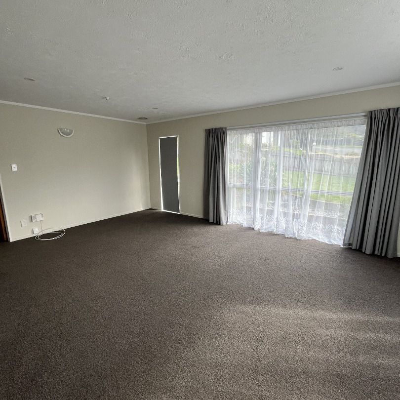 17 Staithes Drive North, Whitby - Photo 1