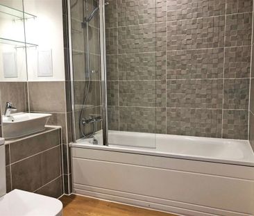 2 Bed Flat, Denyer Walk, SO19 - Photo 1