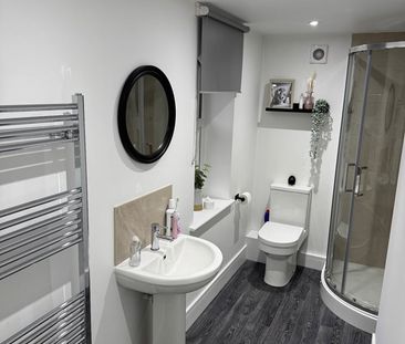 1 Bed Flat, Park Road South, CH43 - Photo 6