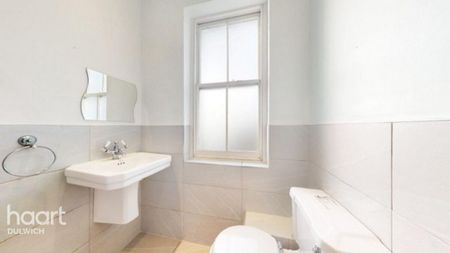 4 bedroom flat to rent - Photo 3