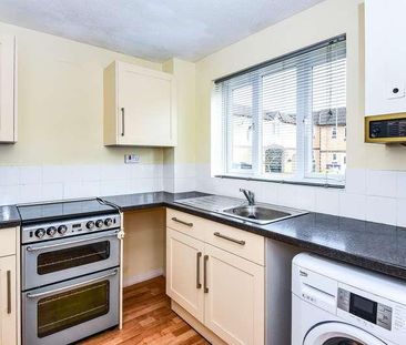Holly Close, Bicester, OX26 - Photo 3