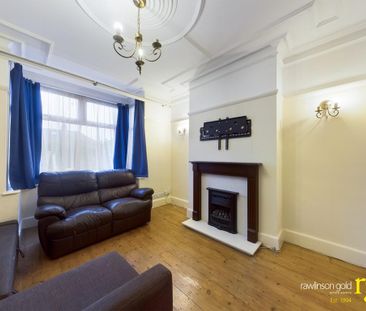 4 bedroom semi-detached house to rent - Photo 5