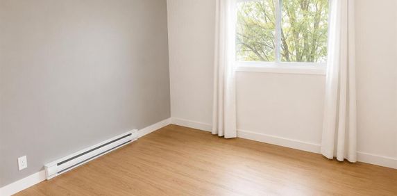 Immeuble - 1555 Rue Dorval Magnifique 3 ½ à Louer – Sherbrooke - Photo 2