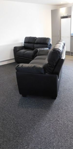 The Engineer 6 bed - 4 bathroomsLoughborough - Photo 1