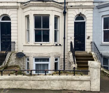 1 bed Flat - Photo 1