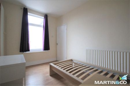 3 bedroom terraced house to rent - Photo 3