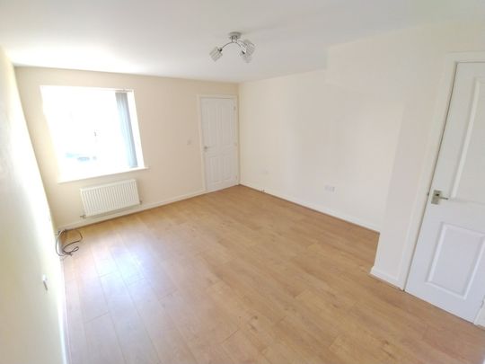 Tangmere Road, Ettingshall, Wolverhampton - Photo 1