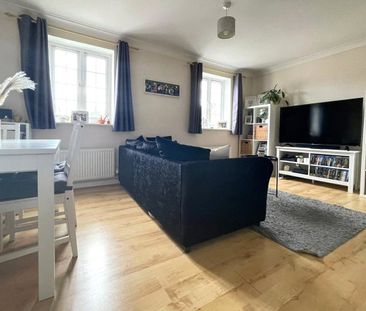 Fox Court, Aldershot, Hampshire, GU12 - Photo 6