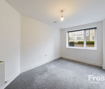 West Plaza, Town Lane, Stanwell,TW19 - Photo 4