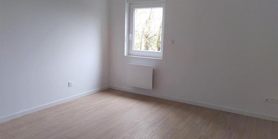 MAISON DE PLAIN PIED ENTIEREMENT RENOVEE - Photo 3