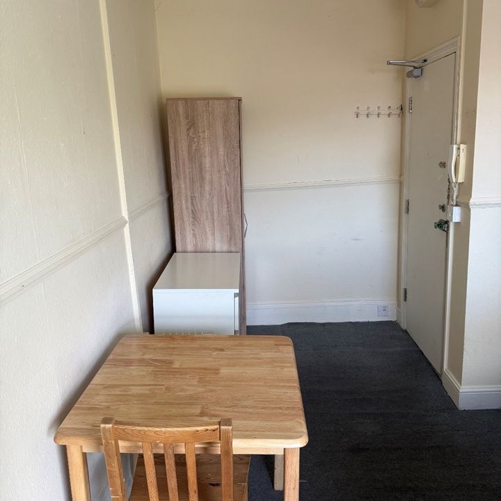 Room in a Shared House, Stuart Crescent, N22 - Photo 1