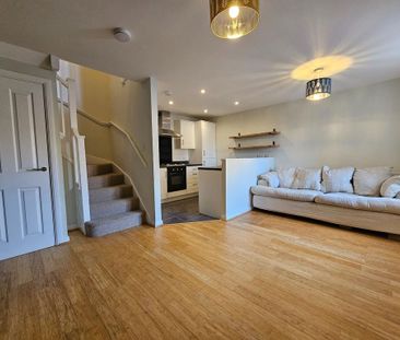 2 bedroom end of terrace house to rent - Photo 3