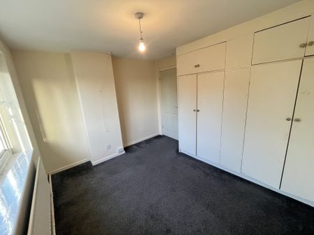 St.PetersLane, Bickenhill, SOLIHULL - Photo 5