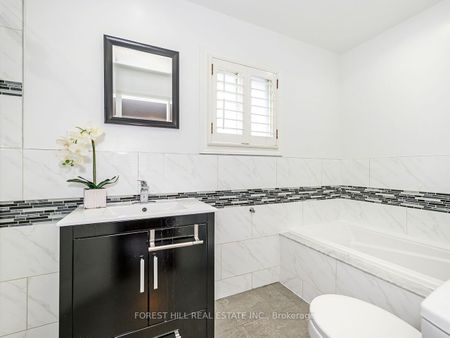 For Lease - 1575 Samuelson Circle, Mississauga, Ontario - Photo 2