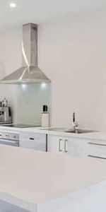 Spacious 3-Bedroom Stand alone Townhouse - Photo 3