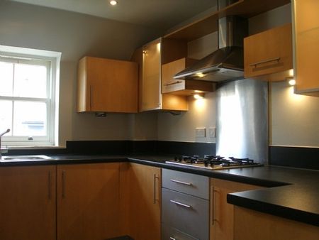 2 Bed - Hythe - Photo 4