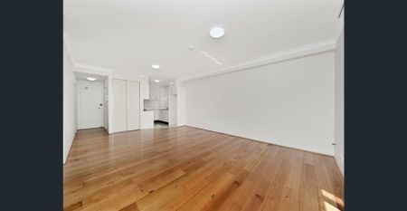 Spacious 2-Bedroom Apartment in the Heart of Lidcombe - Photo 2