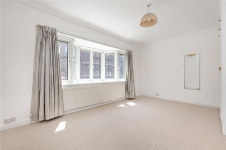 4 bedroom house in London - Photo 3