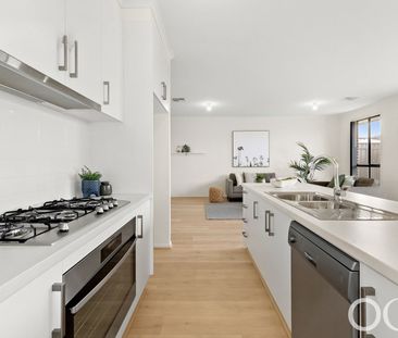 Open the Door to Sun, Sand, and Sophistication - Photo 6