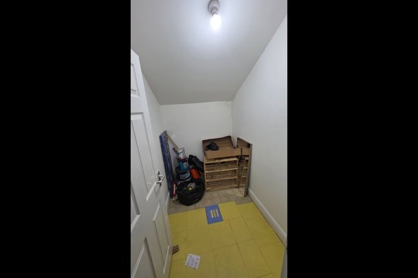 1 Bed Flat, Wellington Street East, M7 - Photo 1