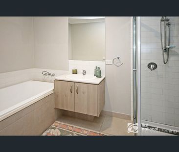 4 Scotland Circuit, Cranbourne West, Vic 3977 - Photo 5