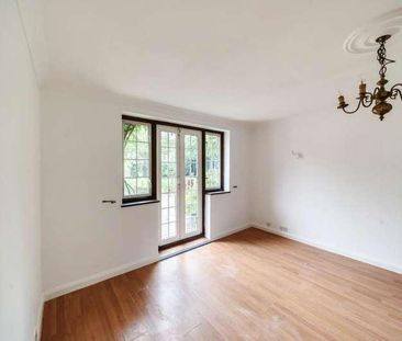 Chobham, Woking, GU24 - Photo 1