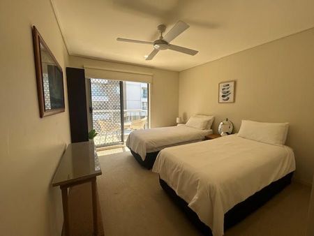 Furnished Beachside Apartment in a Convenient Coastal Location - Photo 4