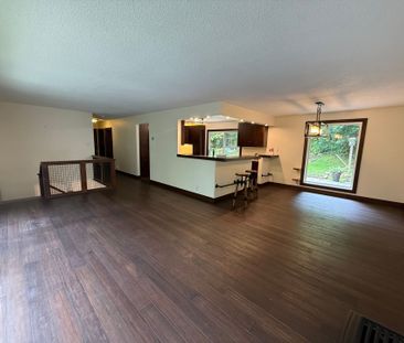 For Lease - 121 Gilwood Park Drive, Penetanguishene, Ontario - Photo 5